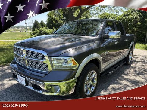 Used 2017 RAM 1500 Laramie w/ Convenience Group AWD/4WD image 1