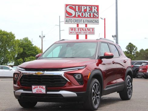 Used 2025 Chevrolet TrailBlazer LT w/ Driver Confidence Package AWD/4WD image 7