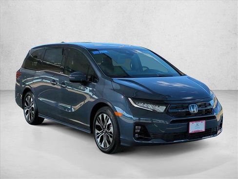 Certified 2026 Honda Odyssey Elite image 3