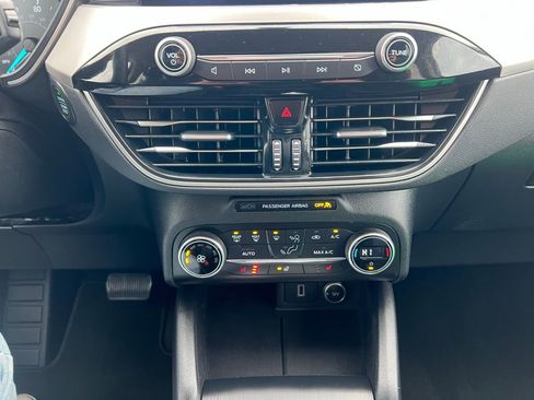 Used 2020 Ford Escape SEL image 28