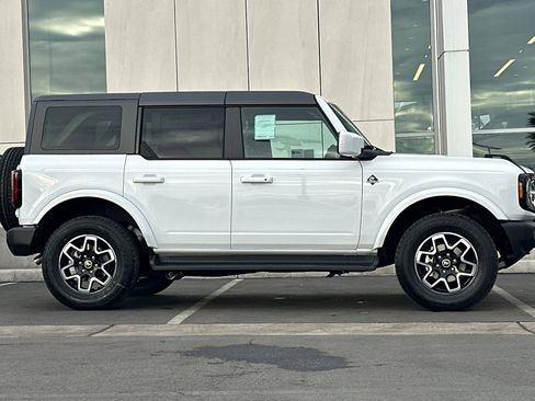 New 2025 Ford Bronco Outer Banks image 2