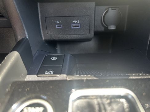 Used 2024 Nissan Kicks SR FWD image 16