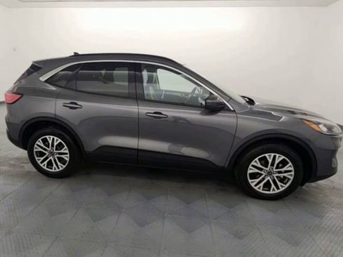 Used 2022 Ford Escape SEL w/ Technology Package image 9
