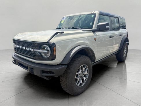 Used 2025 Ford Bronco Badlands AWD/4WD image 4