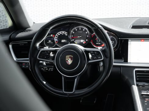 Used 2018 Porsche Panamera 4S AWD/4WD image 9