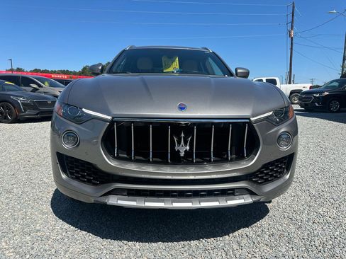 Used 2018 Maserati Levante GranLusso AWD/4WD image 7