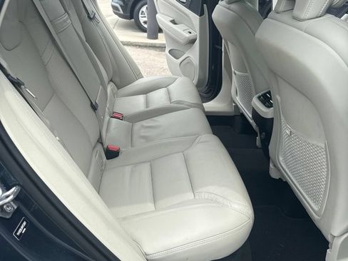 Used 2021 Volvo XC60 T5 Inscription w/ Protection Package Premier FWD image 10