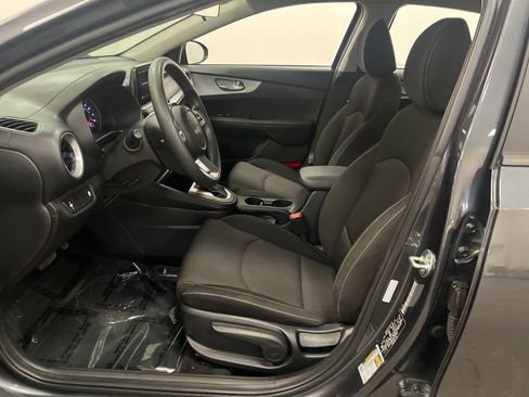 Used 2024 Kia Forte LXS FWD image 11