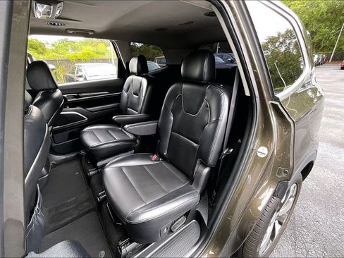 Used 2022 Kia Telluride S FWD image 19