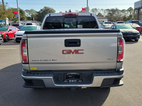 Used 2017 GMC Canyon SLT w/ Driver Alert Package image 5