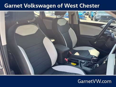 Used 2025 Volkswagen Taos SEL AWD/4WD image 14