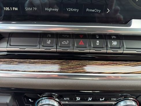 Used 2024 GMC Sierra 2500 SLE w/ SLE Convenience Package image 12