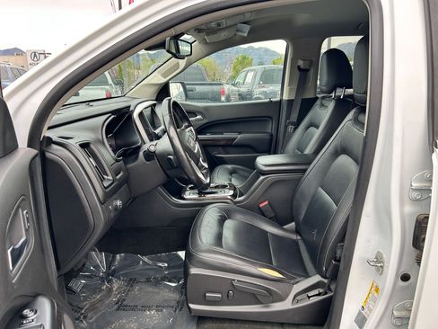 Used 2016 GMC Canyon SLT w/ Driver Alert Package RWD image 12