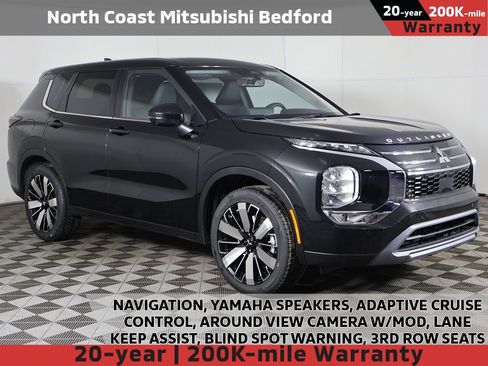 New 2026 Mitsubishi Outlander SE image 1