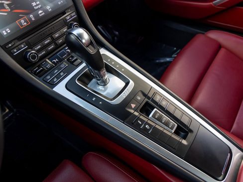 Used 2018 Porsche 911 Carrera S image 36