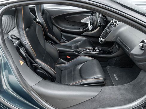 Used 2023 McLaren GT RWD image 18