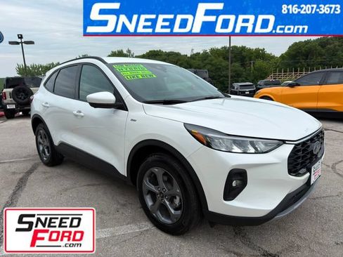 Used 2026 Ford Escape ST-Line Select w/ Tech Pack #2 AWD/4WD image 1