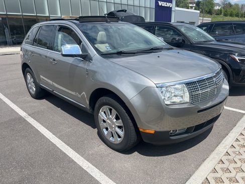 Used 2008 Lincoln MKX AWD image 3