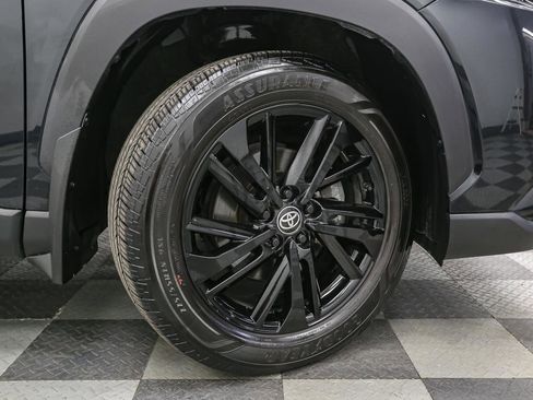 Used 2024 Toyota Corolla Cross AWD Hybrid image 14