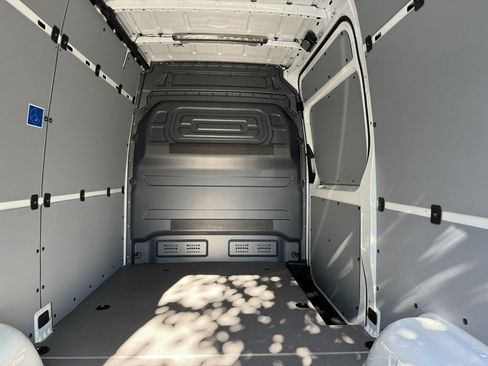 Used 2024 Mercedes-Benz Sprinter 144 Cargo image 7