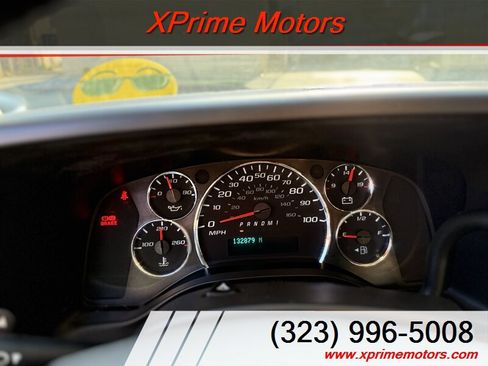 Used 2019 Chevrolet Express 2500 w/ Driver Convenience Package RWD image 21
