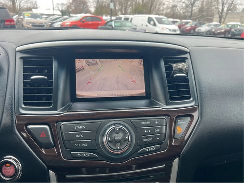 Used 2013 Nissan Pathfinder SL image 26