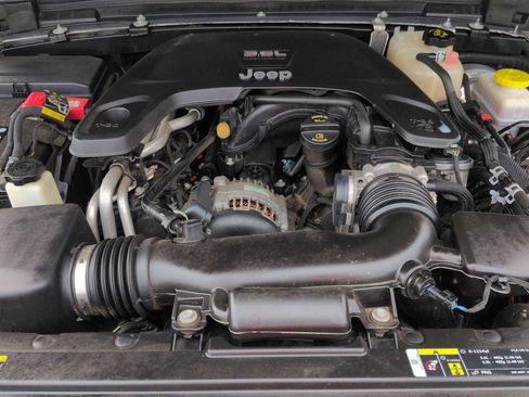 Used 2020 Jeep Wrangler Unlimited Sport S AWD/4WD image 15