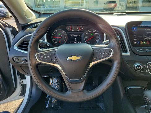 Used 2024 Chevrolet Malibu LT image 21