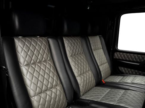 Used 2015 Mercedes-Benz G 63 AMG 4MATIC image 40