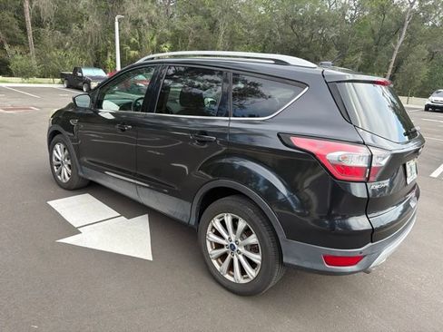 Used 2017 Ford Escape Titanium FWD image 9