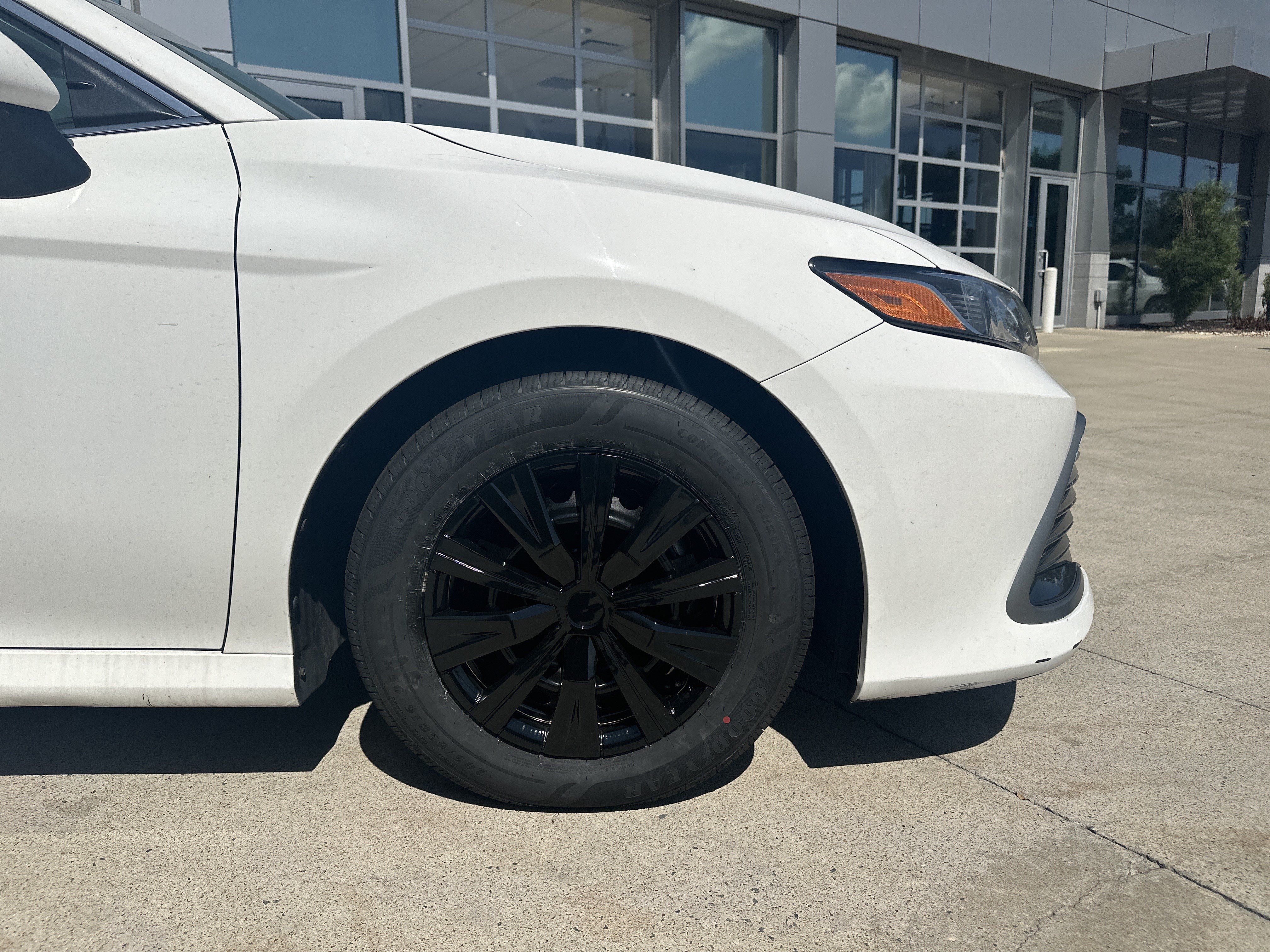 Used 2023 Toyota Camry LE FWD image 17