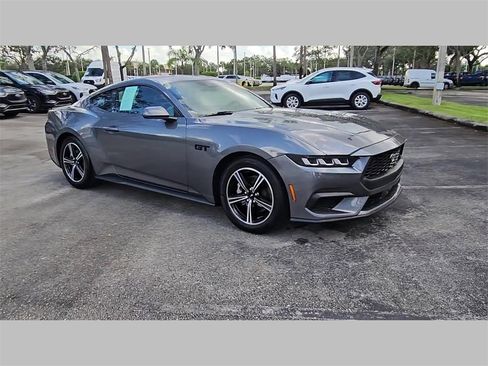 Used 2025 Ford Mustang Premium image 36