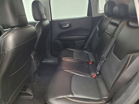 Used 2018 Jeep Compass Limited w/ Navigation Group AWD/4WD image 18