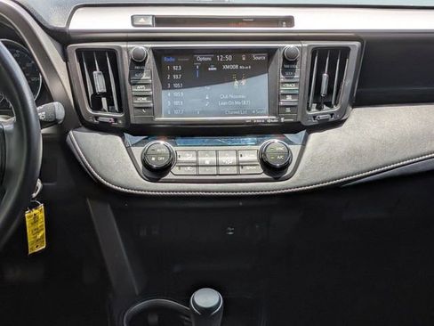 Used 2016 Toyota RAV4 XLE FWD image 19