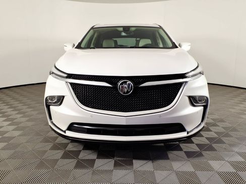 Used 2023 Buick Enclave Essence w/ Experience Buick Package FWD image 2