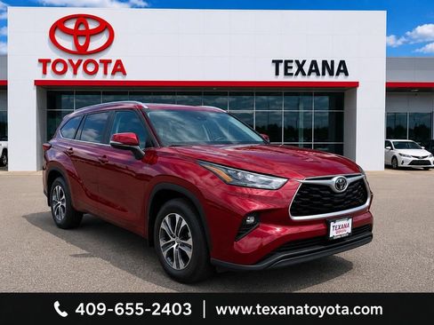Used 2026 Toyota Highlander XLE AWD/4WD image 1