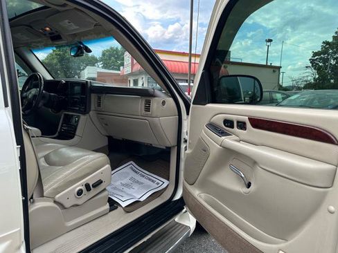 Used 2005 Cadillac Escalade EXT AWD/4WD image 19