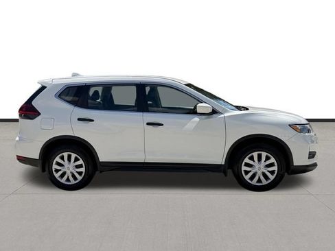 Used 2020 Nissan Rogue S FWD image 4