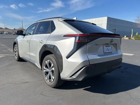 Used 2023 Toyota bZ4X XLE image 3