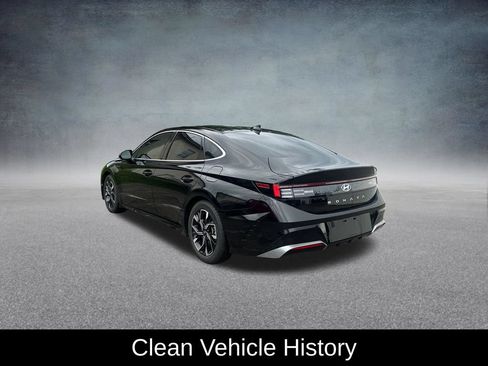 Used 2024 Hyundai Sonata SEL FWD image 3