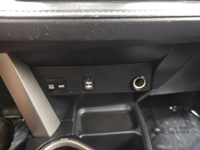 Used 2018 Toyota RAV4 LE w/ All Weather Liner Package AWD/4WD image 23