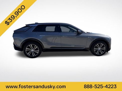 Used 2023 Cadillac Lyriq AWD image 4