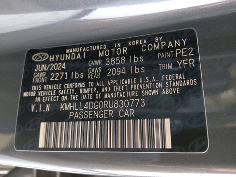 Used 2024 Hyundai Elantra SE image 33