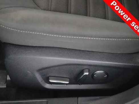 Used 2020 Ford Fusion SE image 18