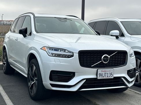 Used 2023 Volvo XC90 T8 Plus AWD/4WD image 2