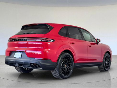 New 2026 Porsche Cayenne S image 8