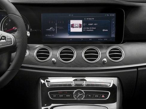 Used 2018 Mercedes-Benz E 400 4MATIC Wagon image 10