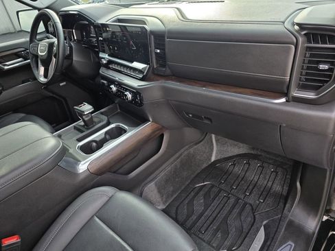 Used 2024 GMC Sierra 1500 SLT image 15