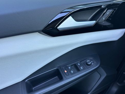 New 2026 Volkswagen Taos S FWD image 11
