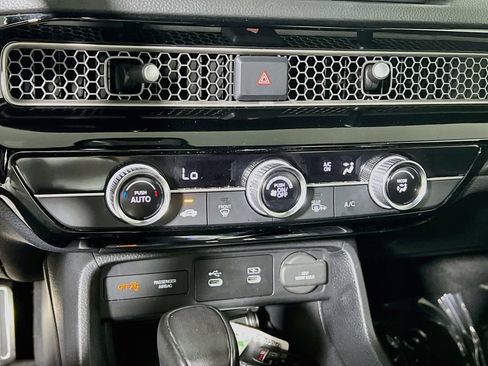 Used 2025 Honda Civic Sport image 14